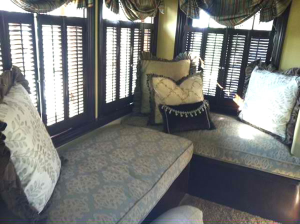 Autumn Bench: window seat cushion with decorative pillows